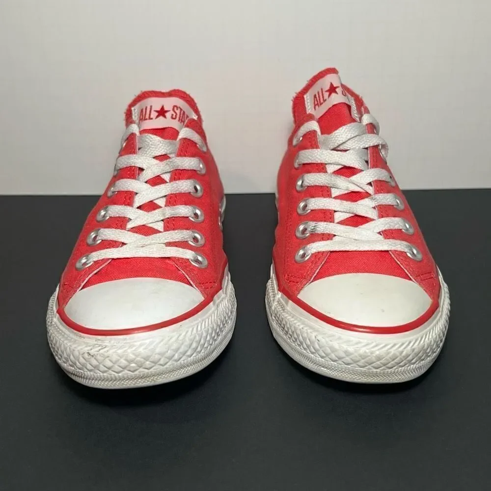 Girls/Womens CONVERSE Chuck Taylor All Star Pink Low Top Shoes / Size 6Y - 7.5 W